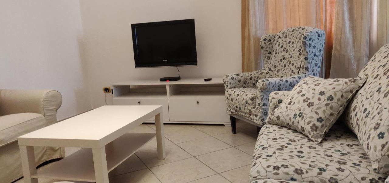 Mina E Arna' Villa Arcola Buitenkant foto